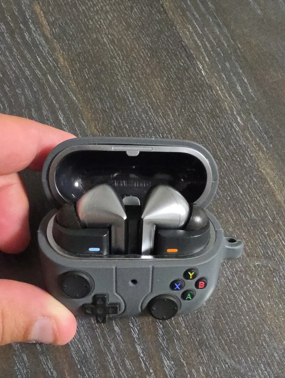 Samsung Galaxy Buds 3 Pro. Wireless Earbuds with Gamepad Charging Case - Gray